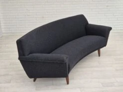 1960s, Danish Design By Georg Thams For Vejen Polstermøbelfabrik, Reupholstered 3 Seater Sofa.