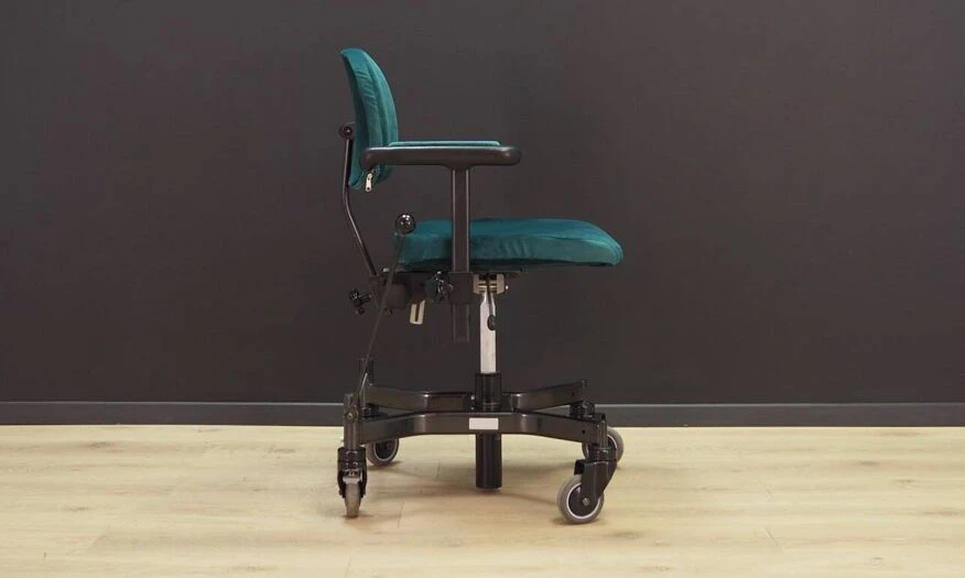 Green Office Armchair, Danish Design, 1970s, Production: Denmark - Image 5