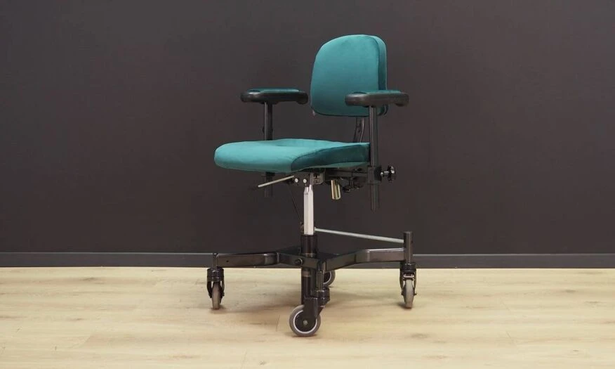 Green Office Armchair, Danish Design, 1970s, Production: Denmark - Image 2