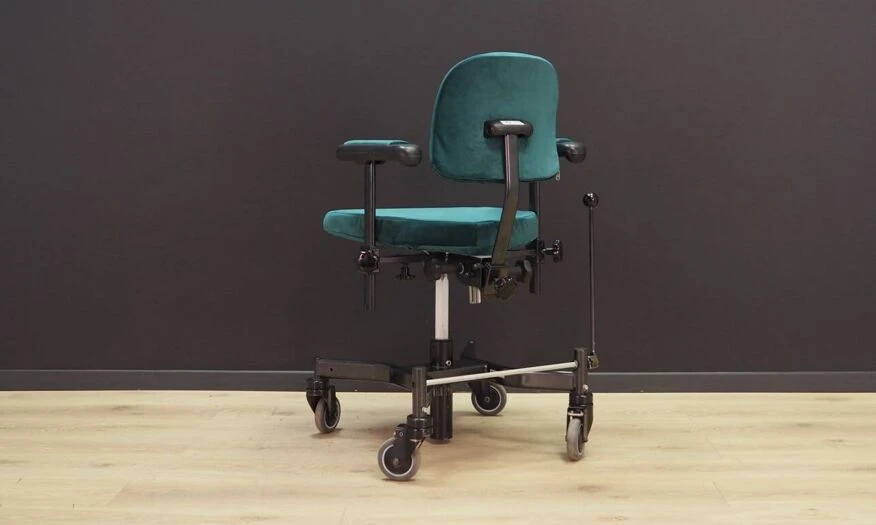 Green Office Armchair, Danish Design, 1970s, Production: Denmark - Image 10