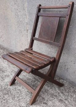 Foldable Children's Chair "Colegio De Loyola"