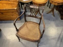 Sheraton Design Elbow Chair