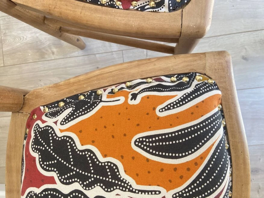 Set Of 2 Old Renovated Wooden Chairs With Coral Leaves Wax Style Fabric Seat - Image 6