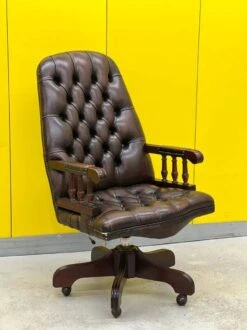 The Mountbatten Chesterfield Swivel Chair