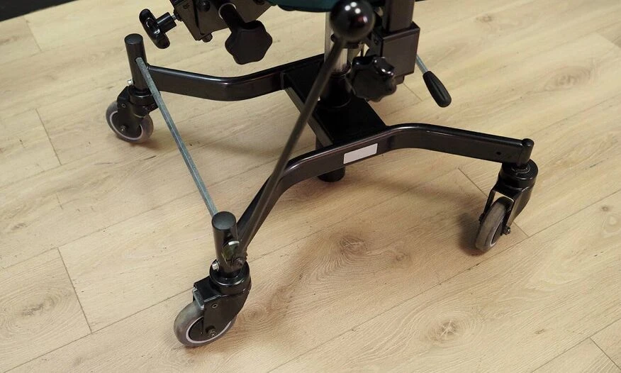 Green Office Armchair, Danish Design, 1970s, Production: Denmark - Image 8