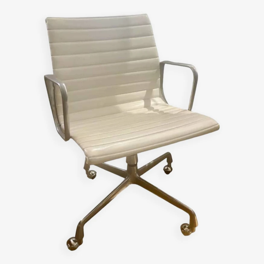 Aluminum Chair EA131/132 Eames Herman Miller - Image 3