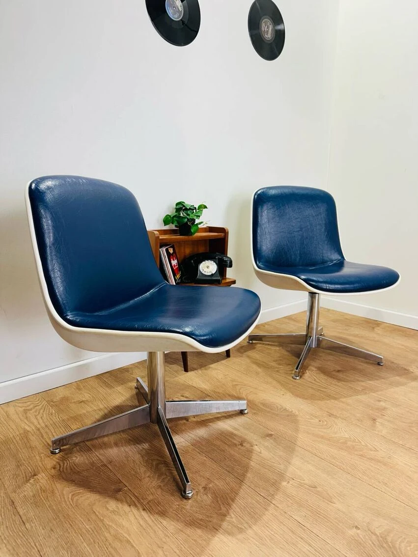 2 Strafor Chairs - Image 12