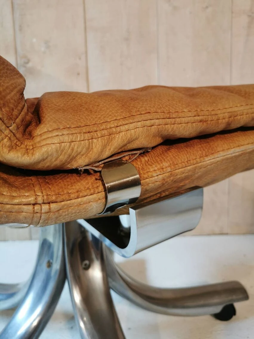 Swivel Leather Armchair - Image 8