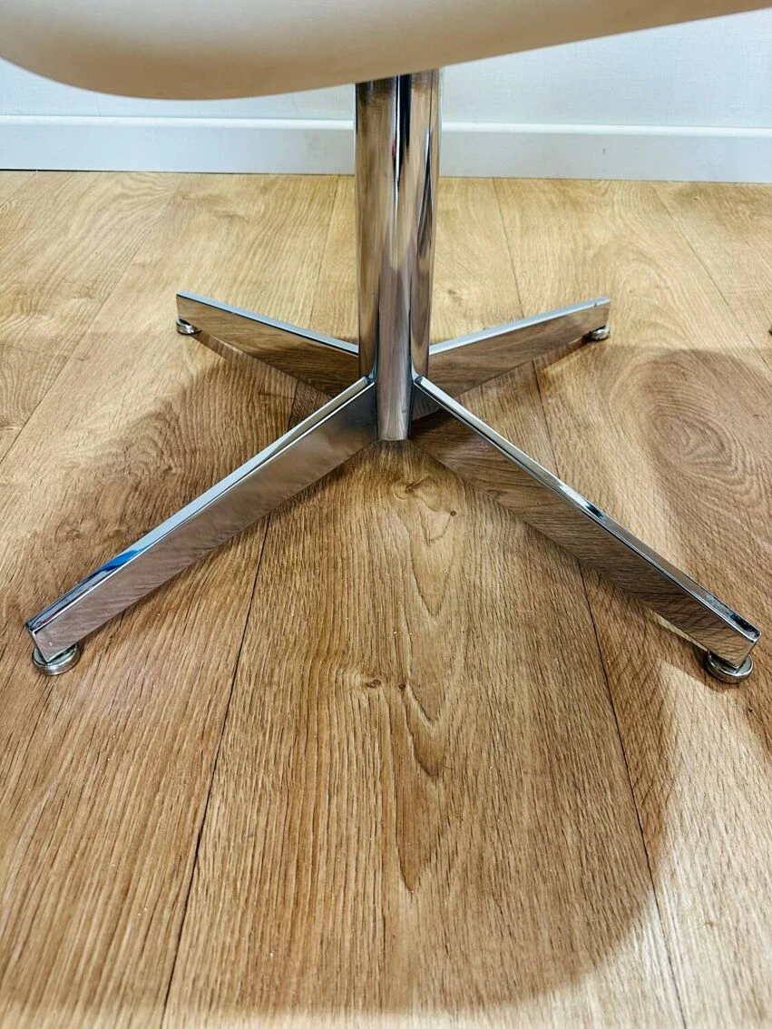 2 Strafor Chairs - Image 8