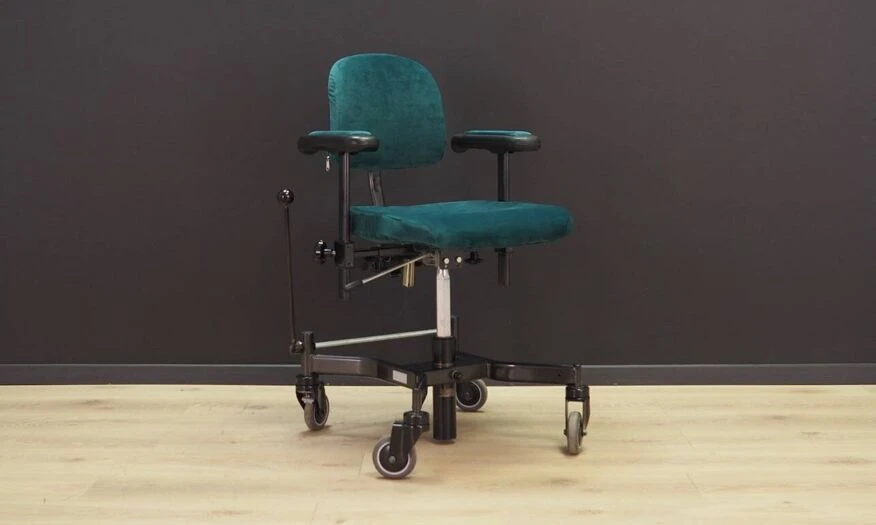 Green Office Armchair, Danish Design, 1970s, Production: Denmark - Image 11
