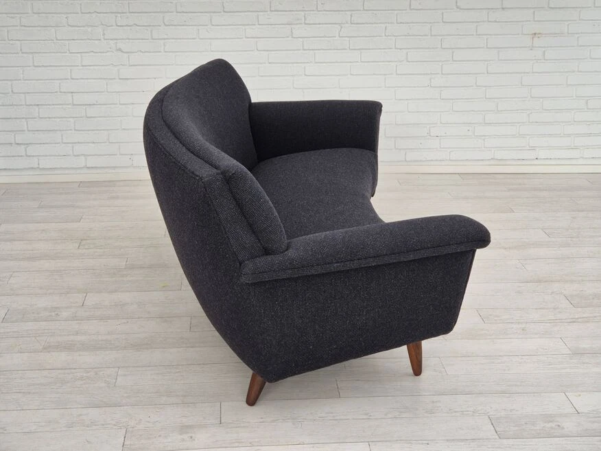 1960s, Danish Design By Georg Thams For Vejen Polstermøbelfabrik, Reupholstered 3 Seater Sofa. - Image 9