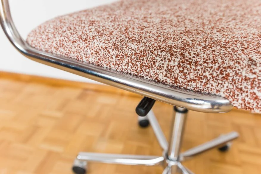 Swivel Chair From Kovona In Kvadrat, 1990s