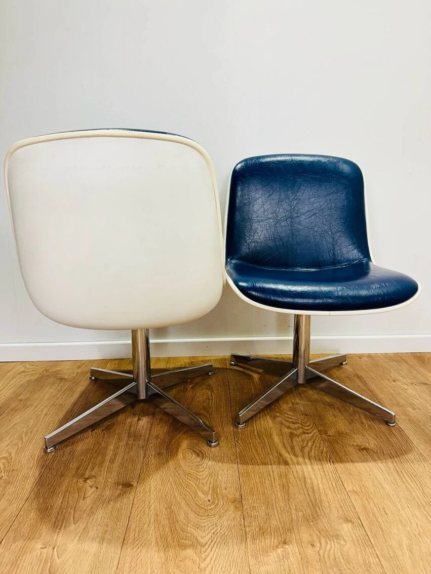 2 Strafor Chairs - Image 2