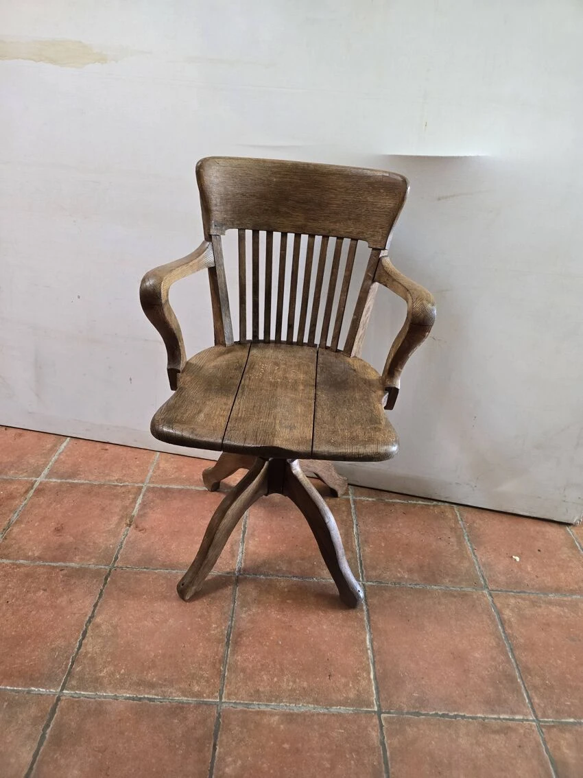 Old American Oak Office Chair